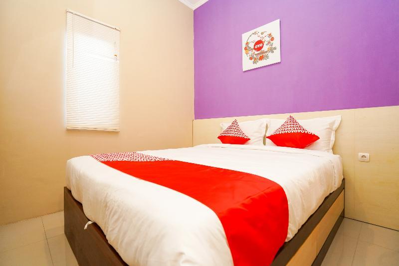 Hotel O Surabaya Near Surabaya Town Square Formerly Kupang Gunung Residence Kültér fotó
